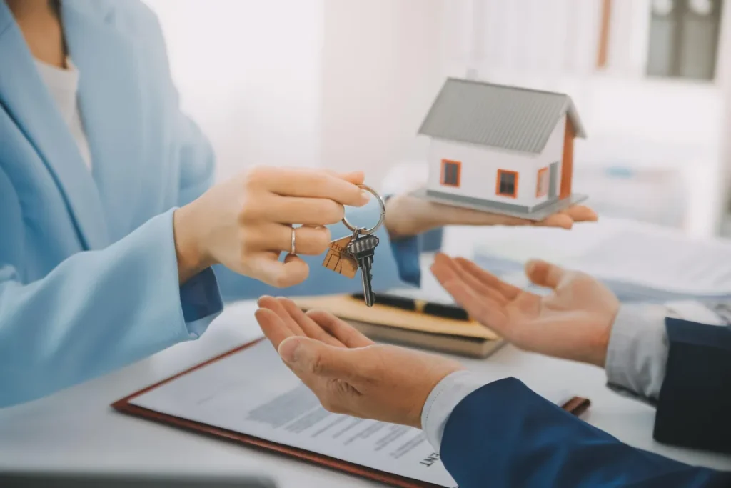 Smart Solutions for Property Buy & Sell 3 Selling Property 0 1200.jpg