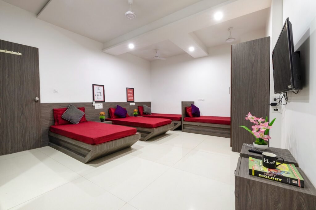 Kripal homes pg kripal homes four sharing room